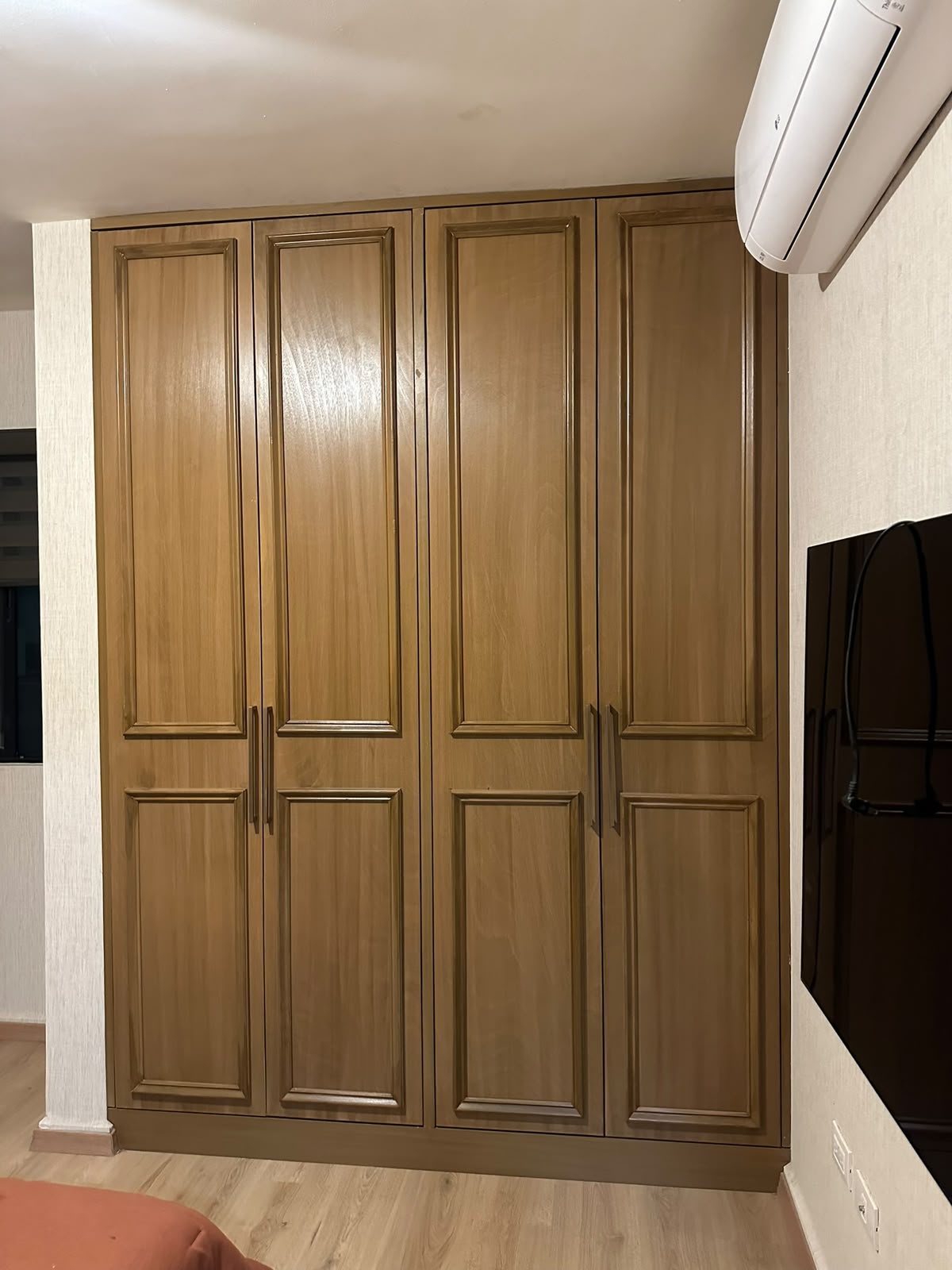 Closet 01